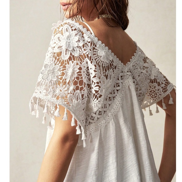 Boho White Cotton Floral Embroidered Tassel Detail Blouse - Picture 5 of 7